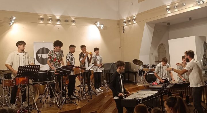 Finale najplodnijeg VUK-a: Učeničke varijacije i ritmičko-melodijske akrobacije, premijera ljetnog ansambla i prvi after za učenike i roditelje